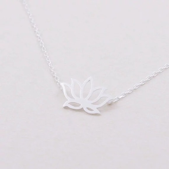 Lotus Pendant Necklace. SALE, NO OFFERS ❗️ - Picture 3 of 5